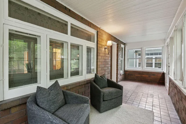 $2,995 | 2138 Marshall Avenue, St. Paul, MN 55104