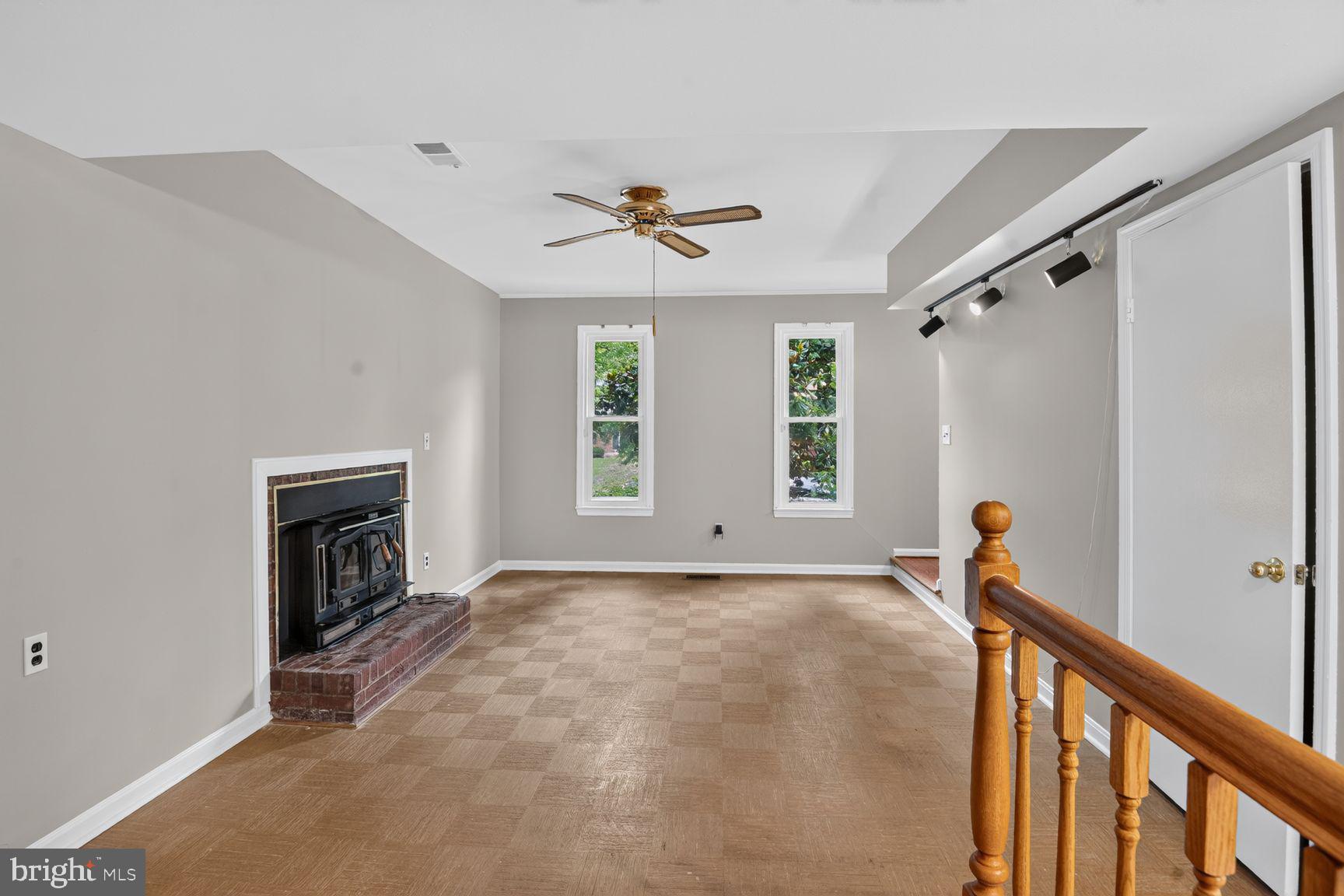 9011 Ivanhoe Road Fort Washington, MD 20744 - Photo 11 of 27 Family Room