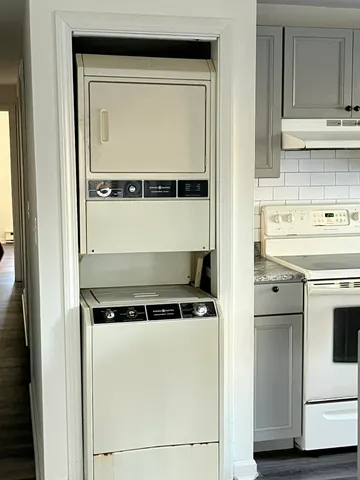 a view of washer and dryer