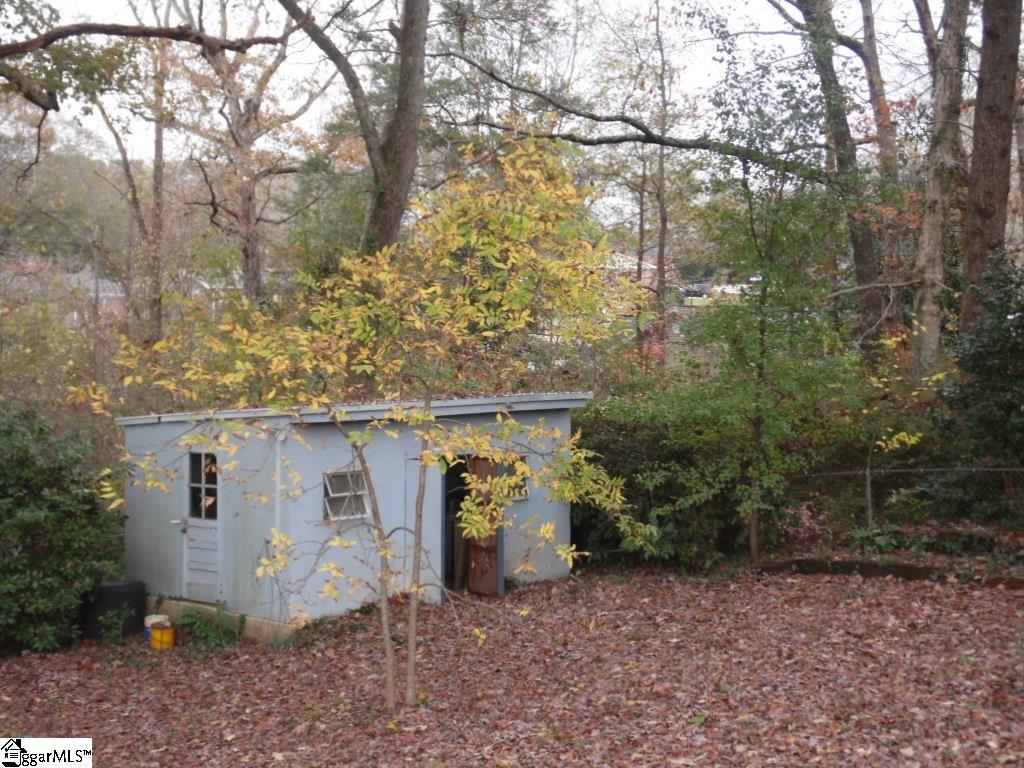212 Hunts Bridge Road Greenville, SC 29617 - Photo 6 of 30