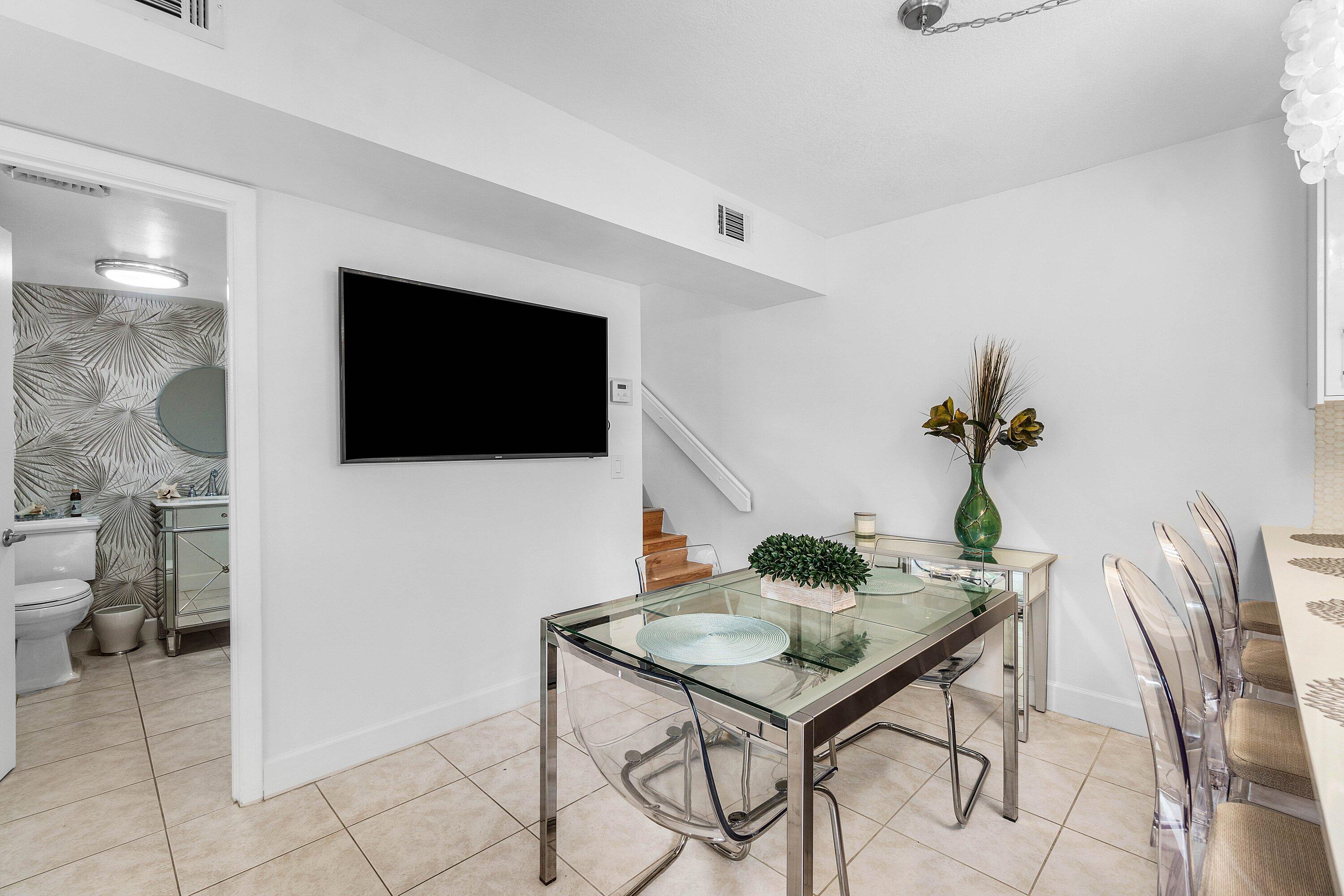 8122 Thames Boulevard, Unit C Boca Raton, FL 33433 - Photo 13 of 43 Dining area
