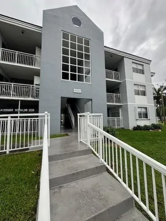 $2,350 | 8620 Southwest 212th Street, Unit 103, Cutler Bay, FL 33189