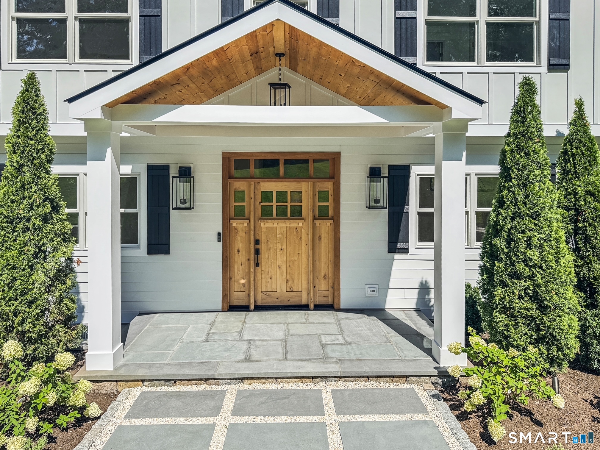 96 Studio Road Stamford, CT 06903 - Photo 2 of 35 Gallery Image 2
