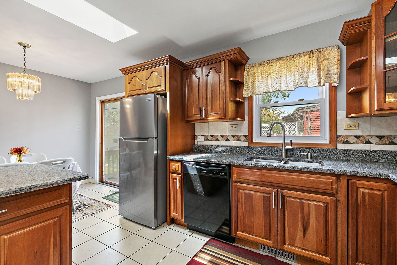 4403 Maple Court Rolling Meadows, IL 60008 - Photo 6 of 52