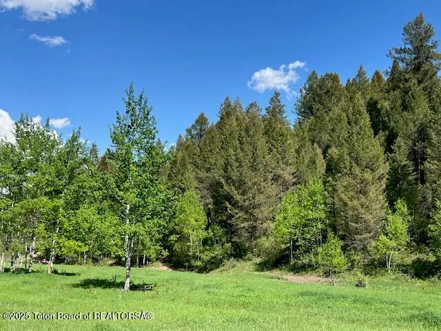 $2,400,000 | 1-2 Skyline Drive, Pinedale, WY 82941