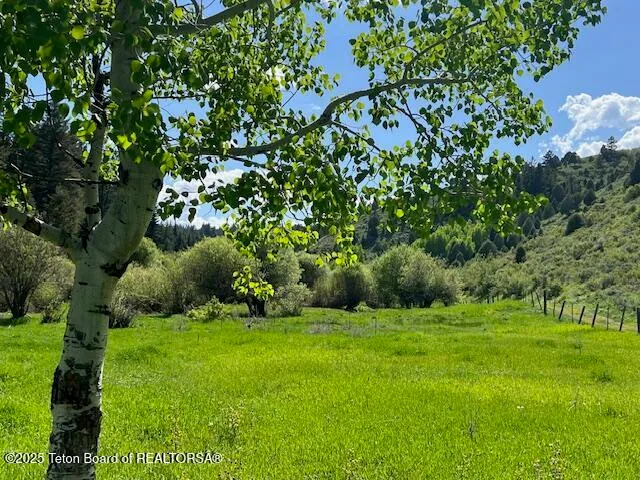 $2,400,000 | 1-2 Skyline Drive, Pinedale, WY 82941