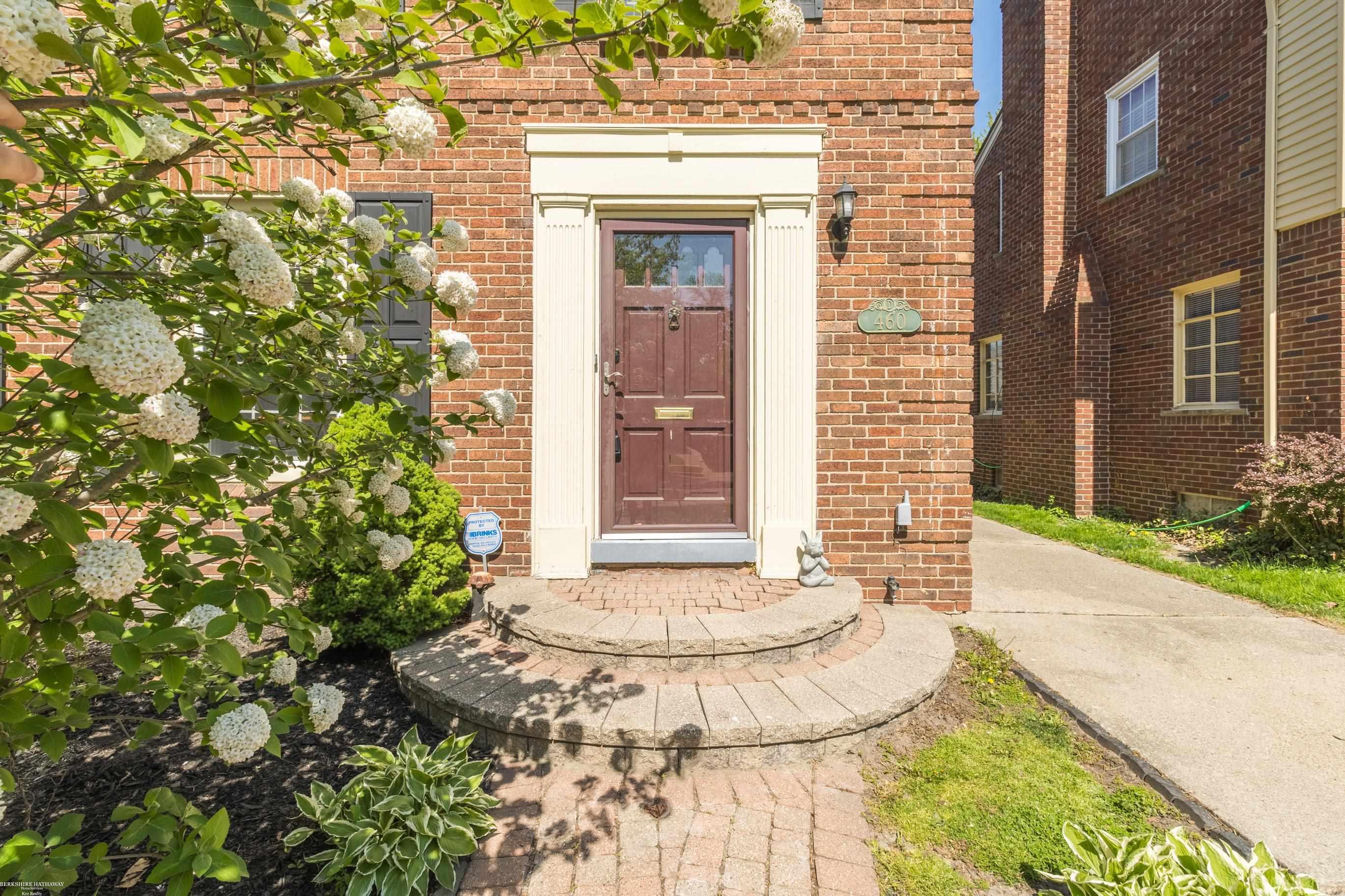 460 Moran Road Grosse Pointe Farms, MI 48236 - Photo 5 of 48