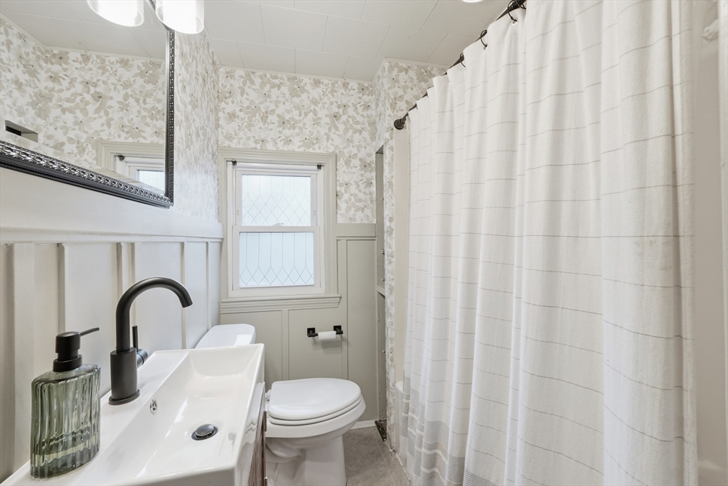 26 Fales Street Worcester, MA 01606 - Photo 28 of 42