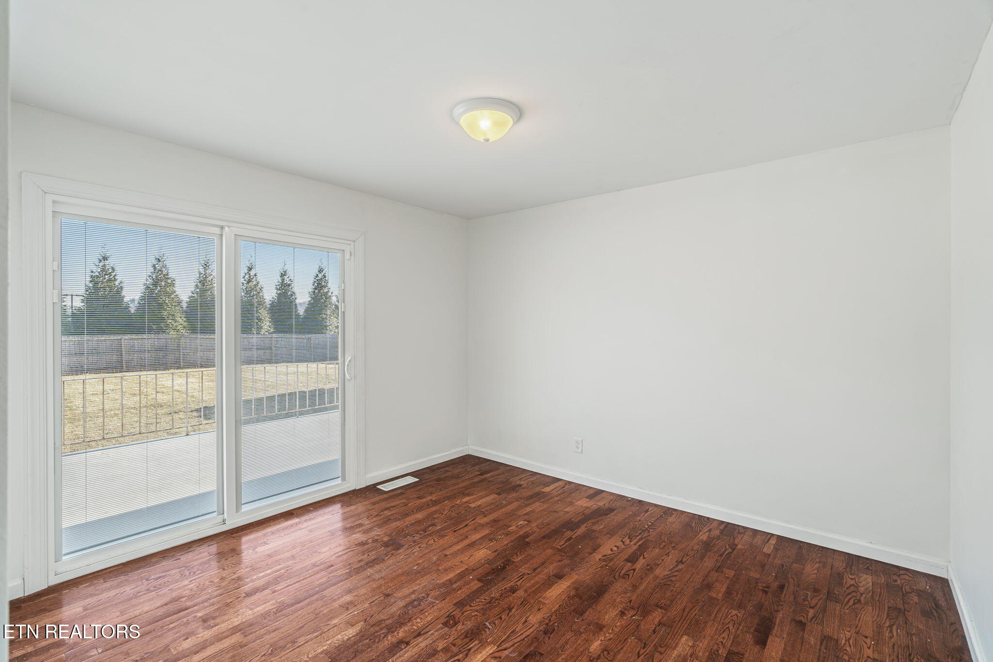 120 Madora Drive Powell, TN 37849 - Photo 15 of 30 18-web-or-mls-120 Madora Drive-19