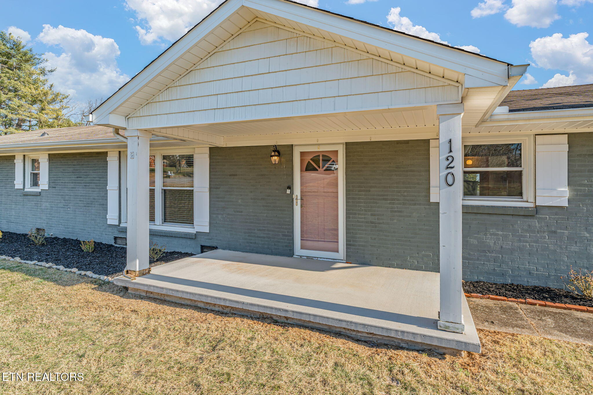 120 Madora Drive Powell, TN 37849 - Photo 3 of 30 6-web-or-mls-120 Madora Drive-7