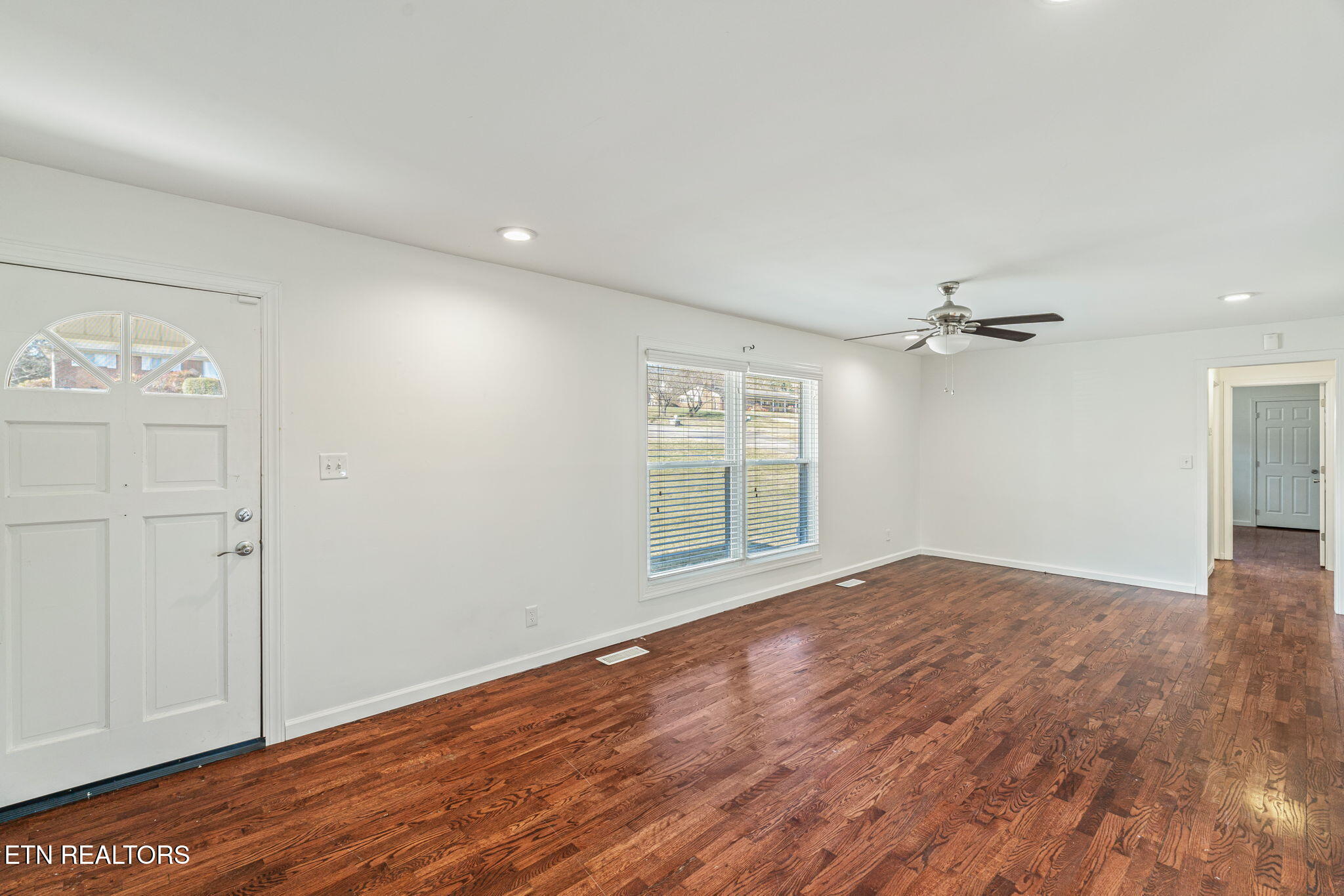 120 Madora Drive Powell, TN 37849 - Photo 5 of 30 8-web-or-mls-120 Madora Drive-9