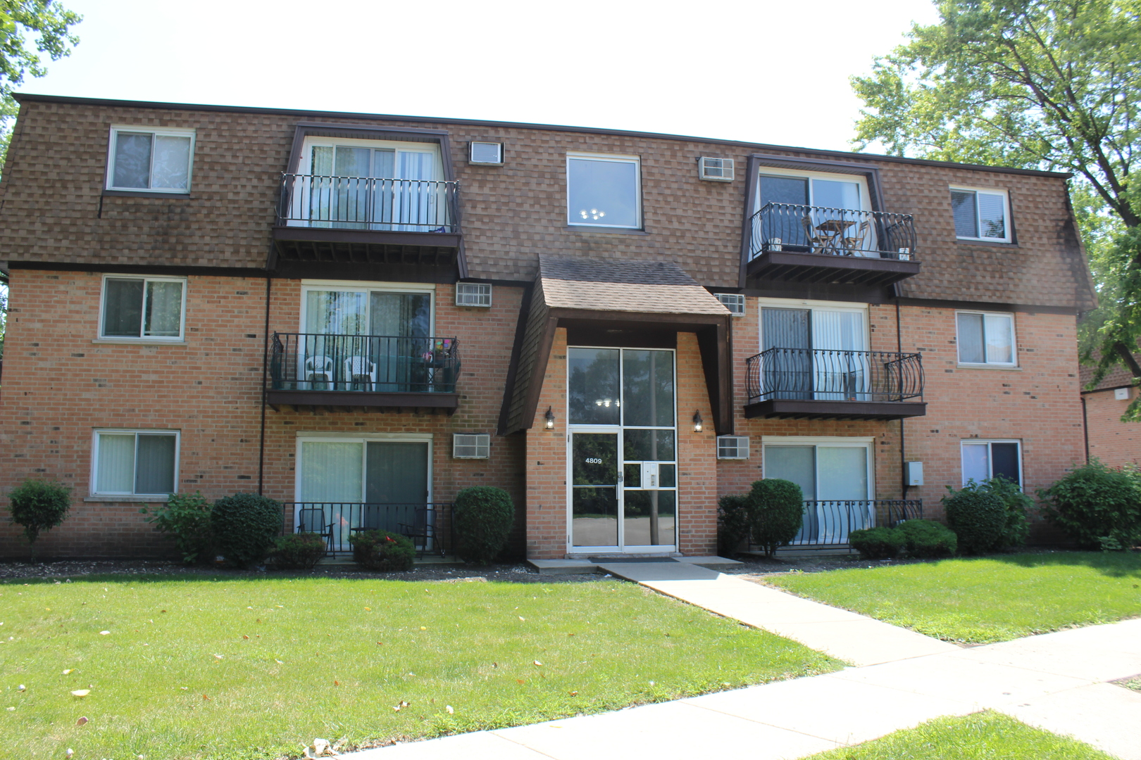 4809 West Engle Road, Unit 3B Alsip, IL 60803 - Photo 3 of 22