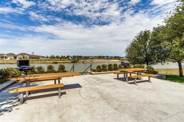 $250,000 | 528 Autumnwood Way, Princeton, TX 75407