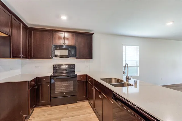 $250,000 | 528 Autumnwood Way, Princeton, TX 75407