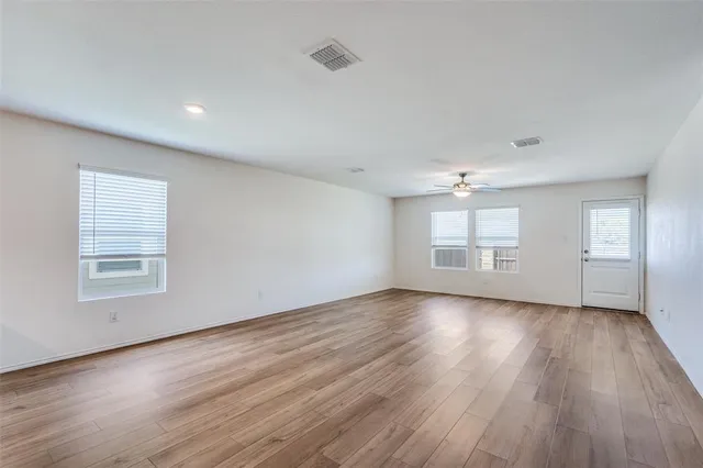 $250,000 | 528 Autumnwood Way, Princeton, TX 75407