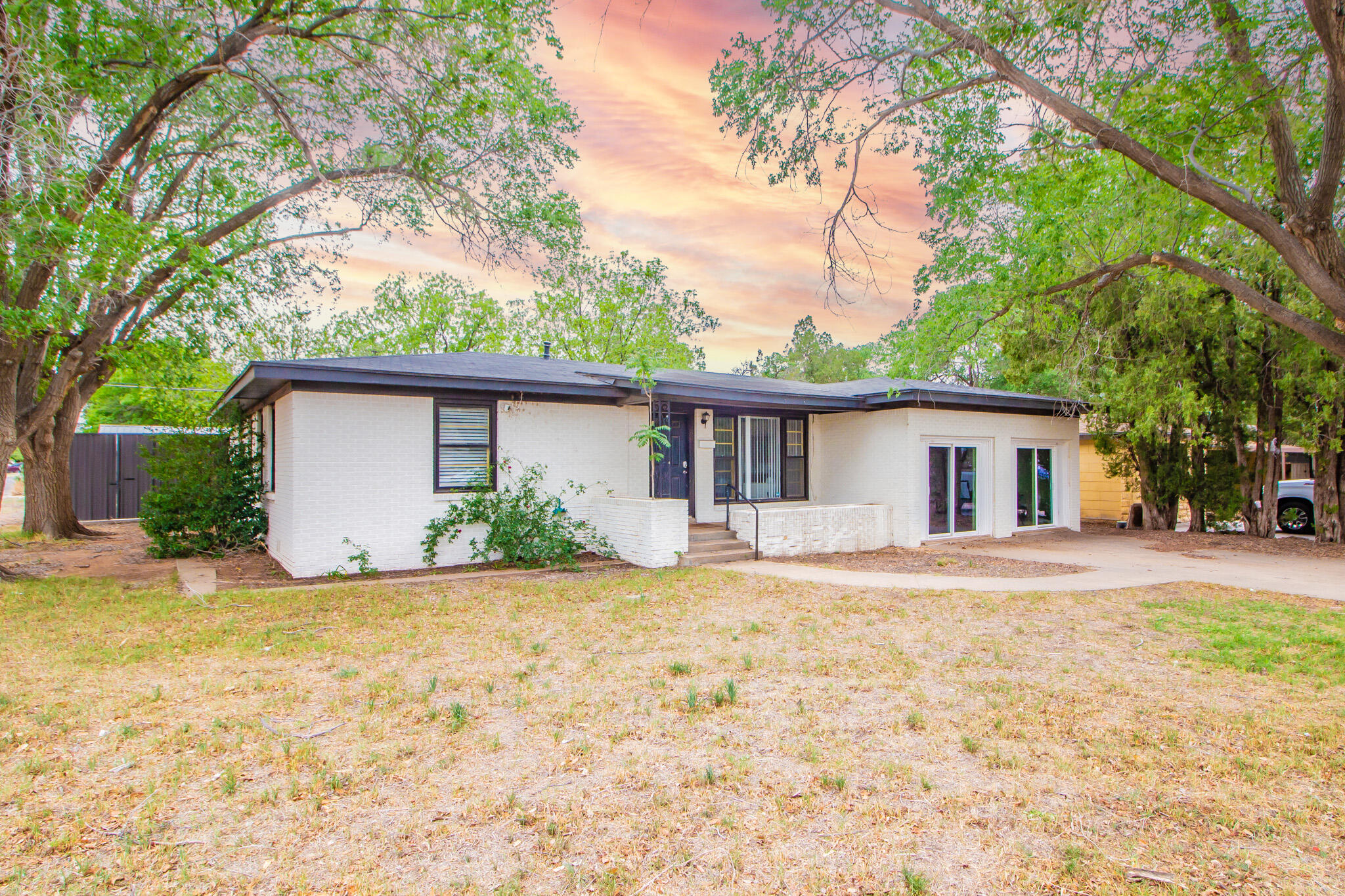 4201 44th Street Lubbock, TX 79413 - Photo 3 of 30 IMG_7731
