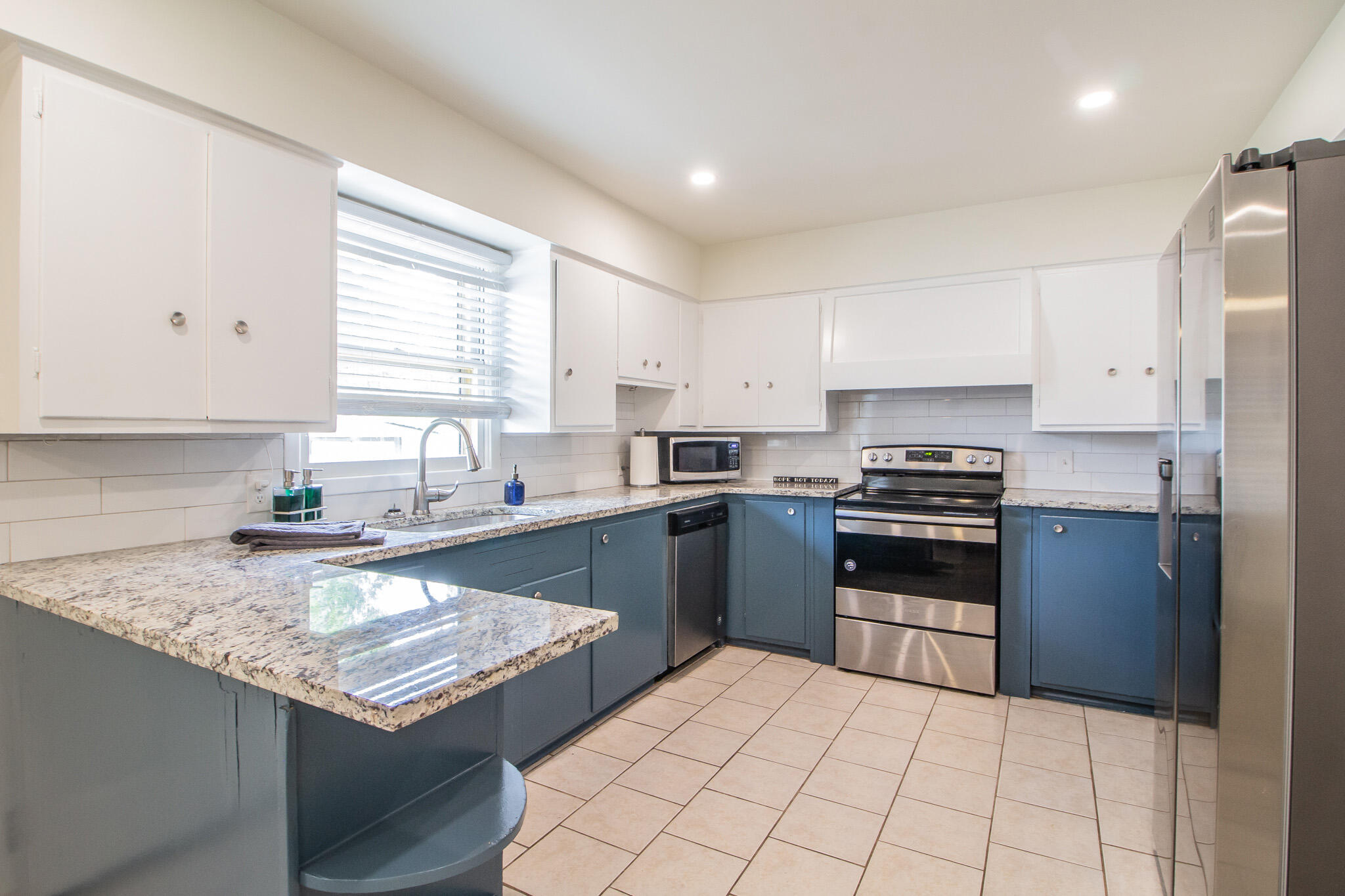 4201 44th Street Lubbock, TX 79413 - Photo 7 of 30 IMG_7714