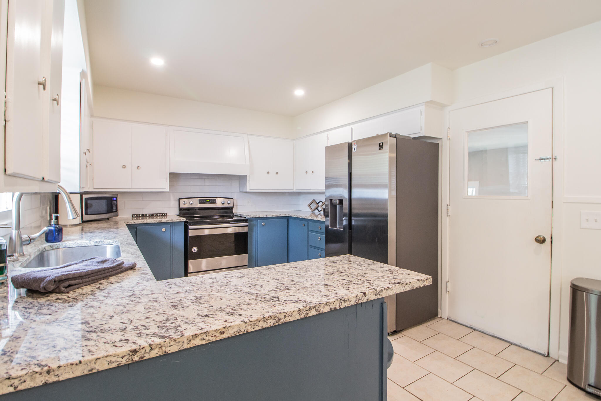 4201 44th Street Lubbock, TX 79413 - Photo 8 of 30 IMG_7713