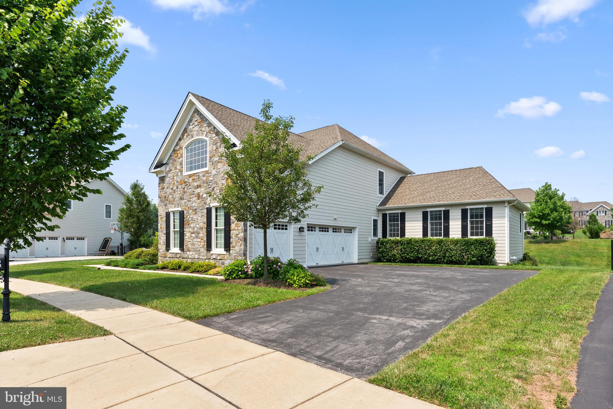 3905 Lewis Run Road Newtown Square, PA 19073 - Photo 2 of 32 Front (showing in law suite on side