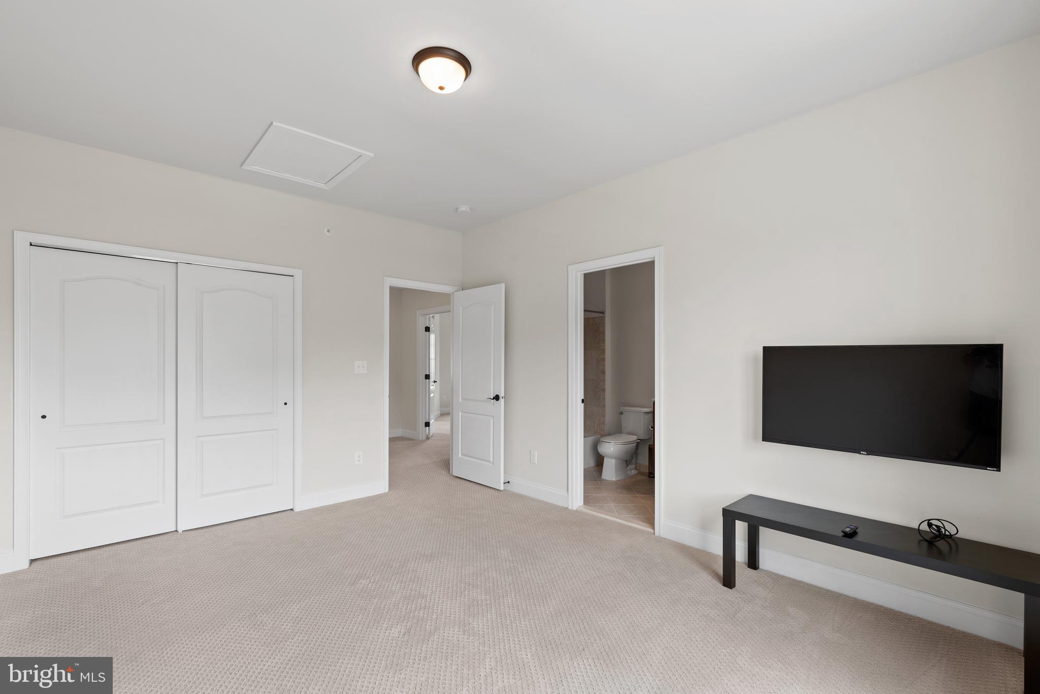 3905 Lewis Run Road Newtown Square, PA 19073 - Photo 23 of 32 En suite bedroom