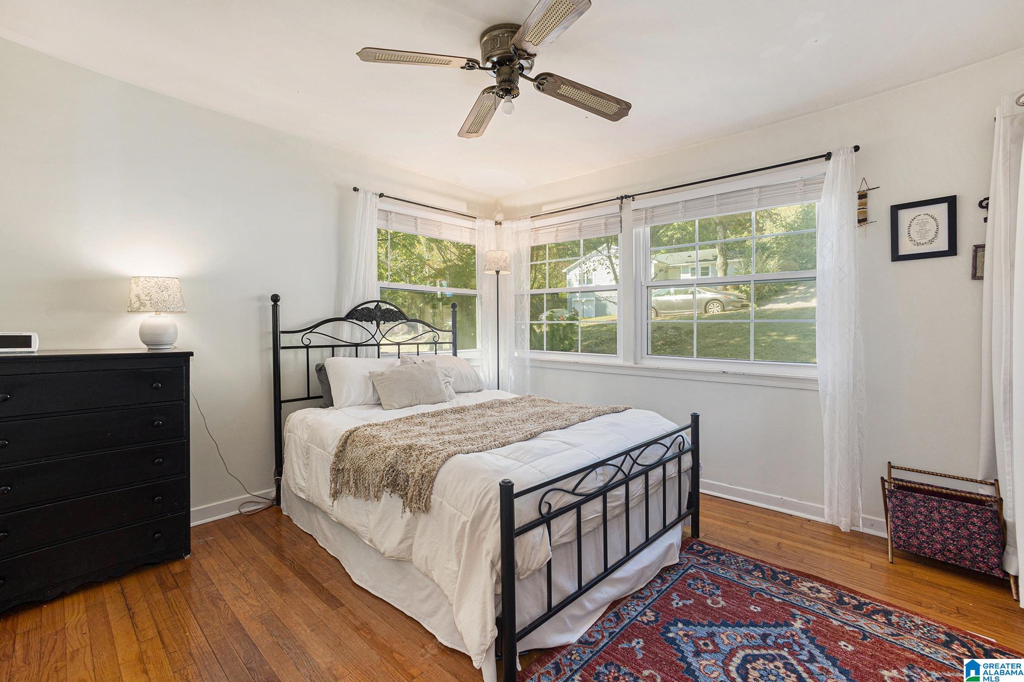 1509 Valley View Drive Birmingham, AL 35209 - Photo 2 of 32