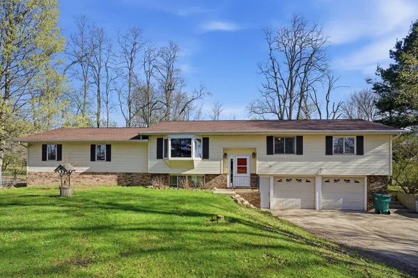 $334,900 | 7475 Cox Road, Bellevue, MI 49021