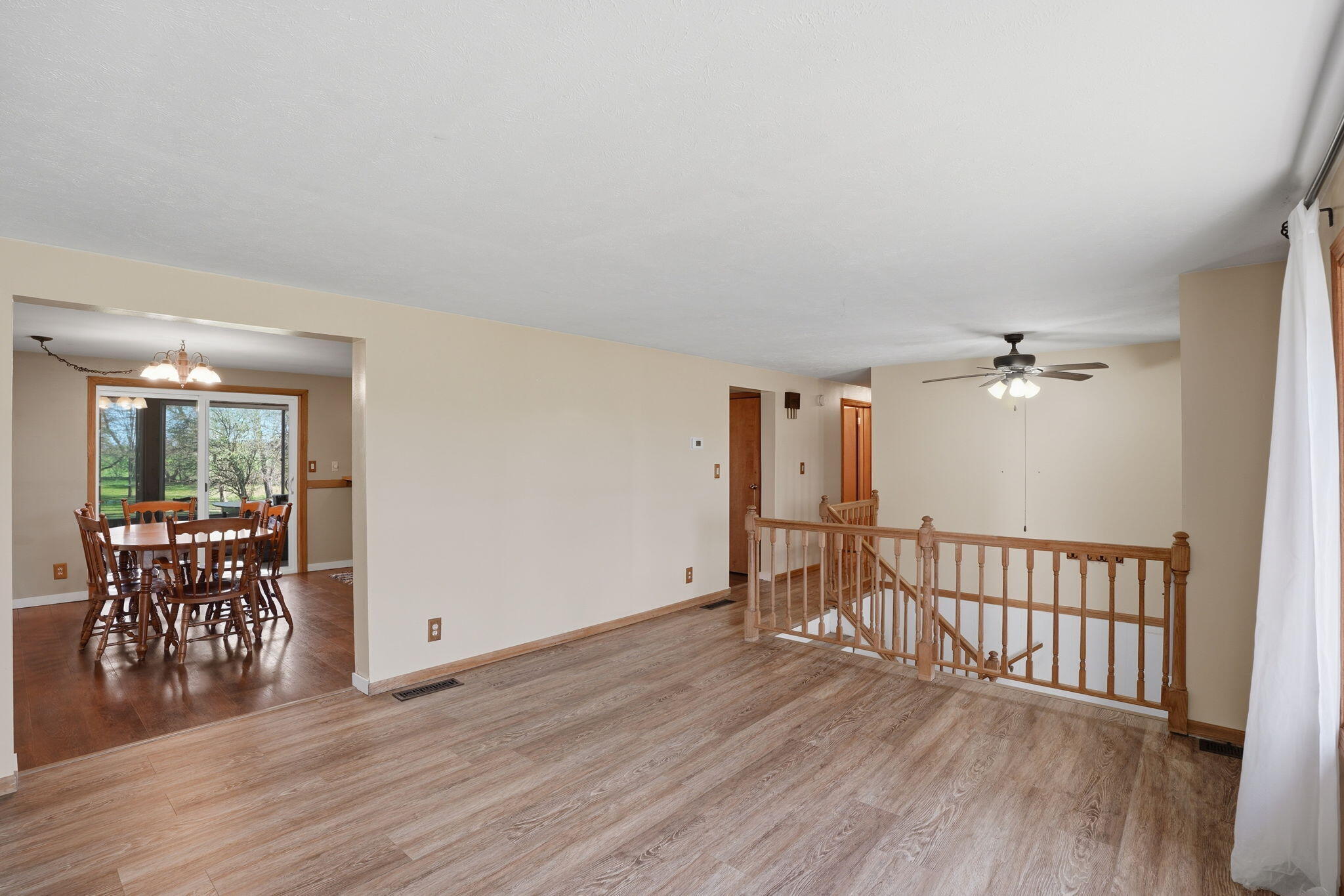 7475 Cox Road Bellevue, MI 49021 - Photo 3 of 23 Family Room 2