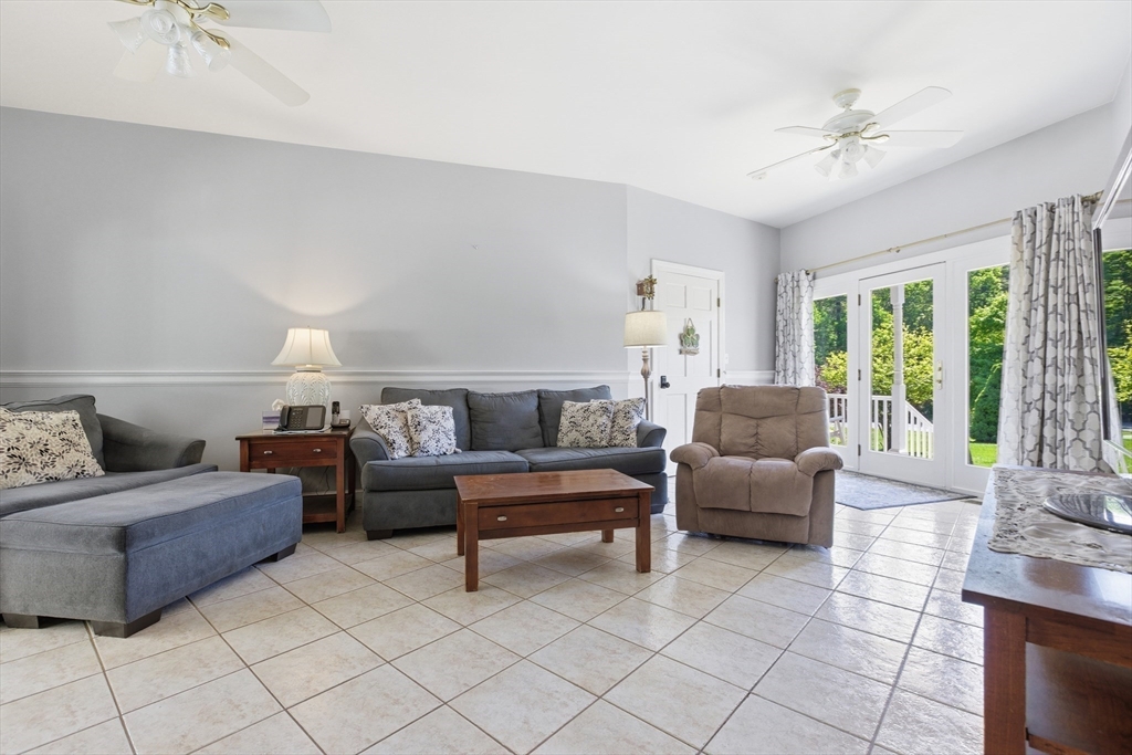 15 Long Pasture Road North Andover, MA 01845 - Photo 14 of 42