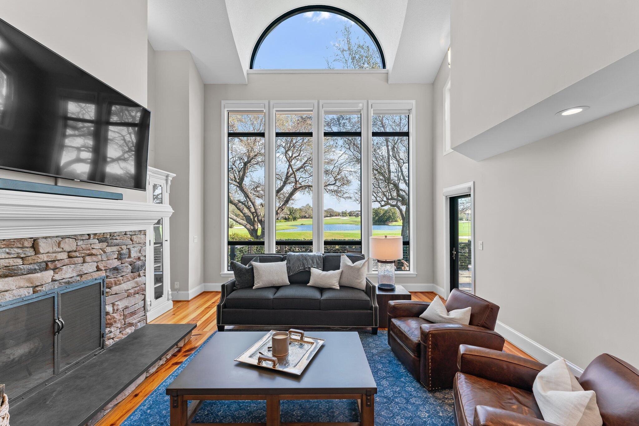 18760 Southeast Pineneedle Lane Jupiter, FL 33469 - Photo 12 of 57 Living Room