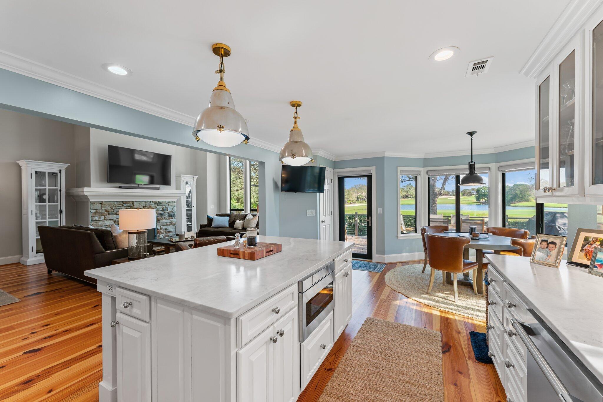 18760 Southeast Pineneedle Lane Jupiter, FL 33469 - Photo 18 of 57 Kitchen