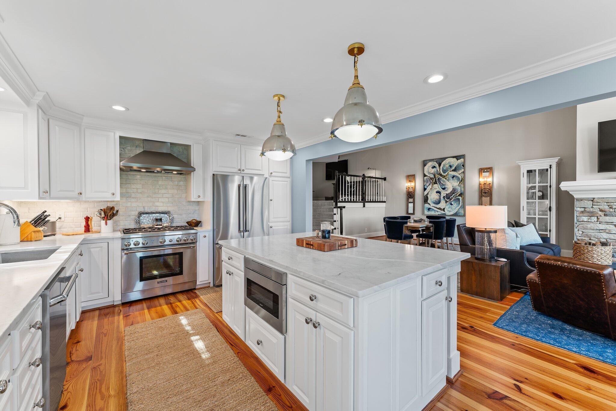 18760 Southeast Pineneedle Lane Jupiter, FL 33469 - Photo 19 of 57 Kitchen
