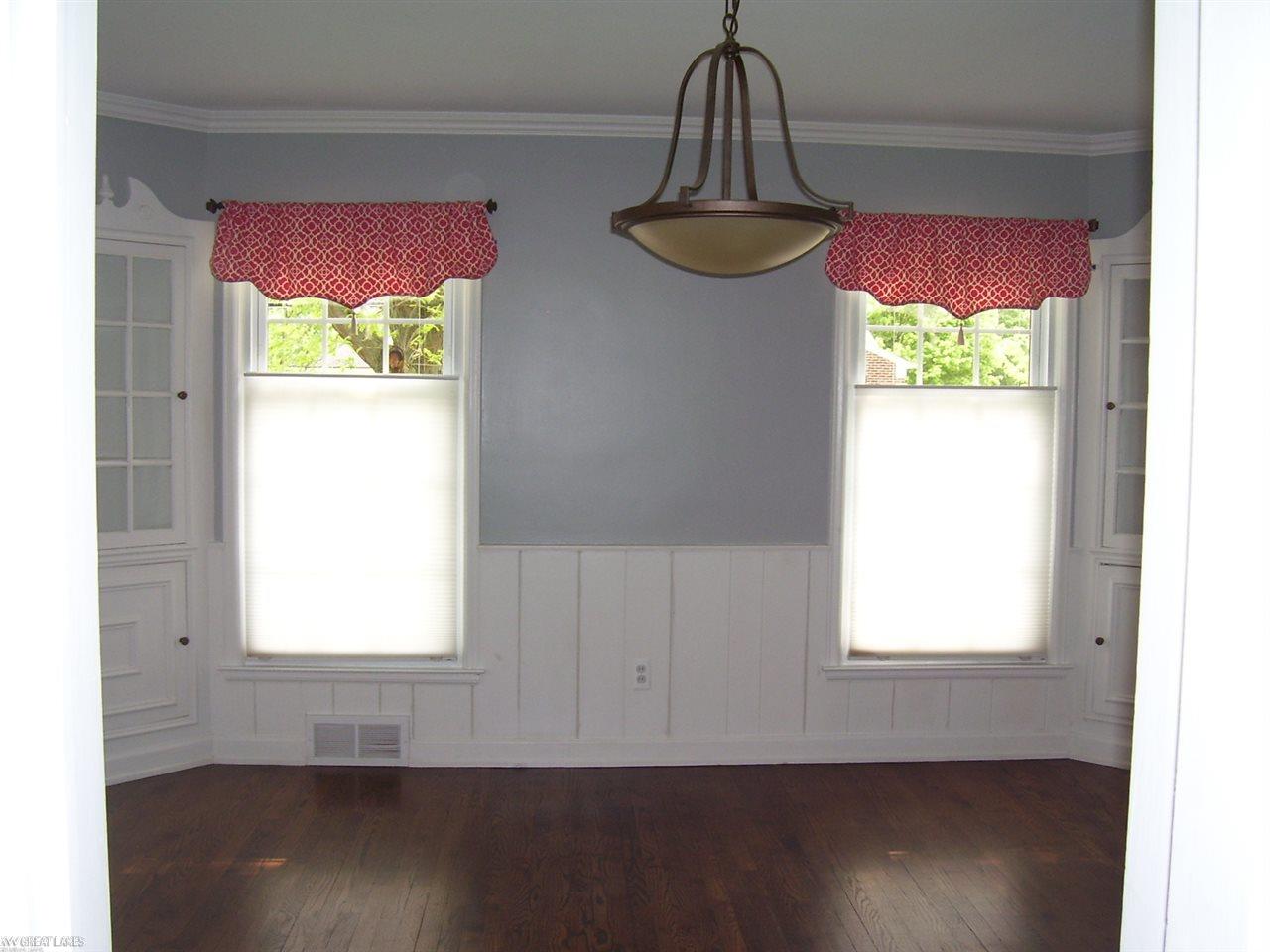 680 Hampton Road Grosse Pointe Woods, MI 48236 - Photo 11 of 44