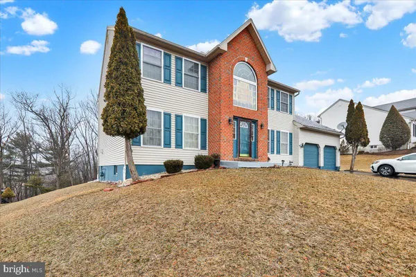 $429,900 | 87 Oak Ledge Avenue, Schuylkill Haven, PA 17972
