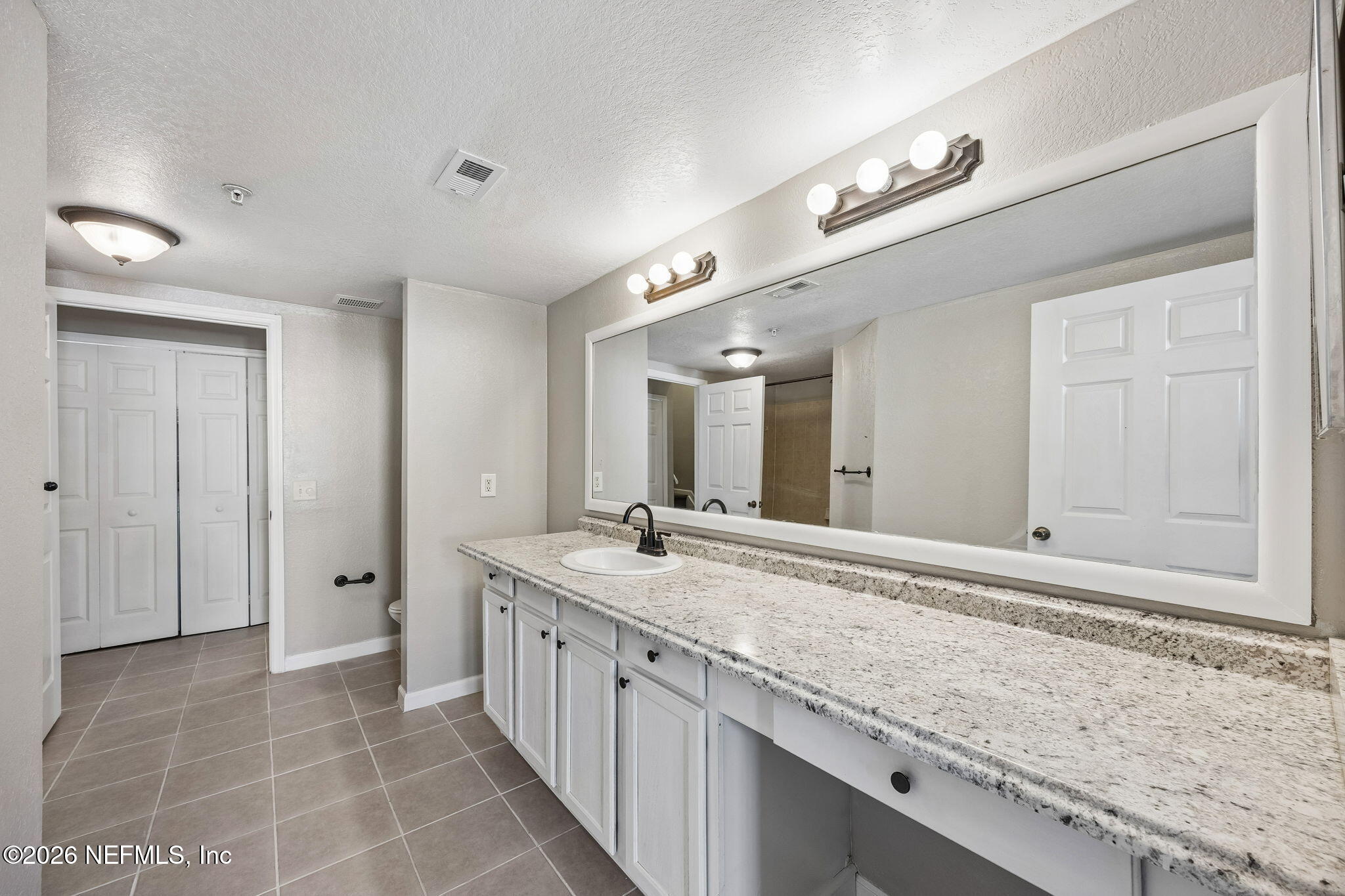 8550 Touchton Road, Unit 1333 Jacksonville, FL 32216 - Photo 15 of 50 Full Bath