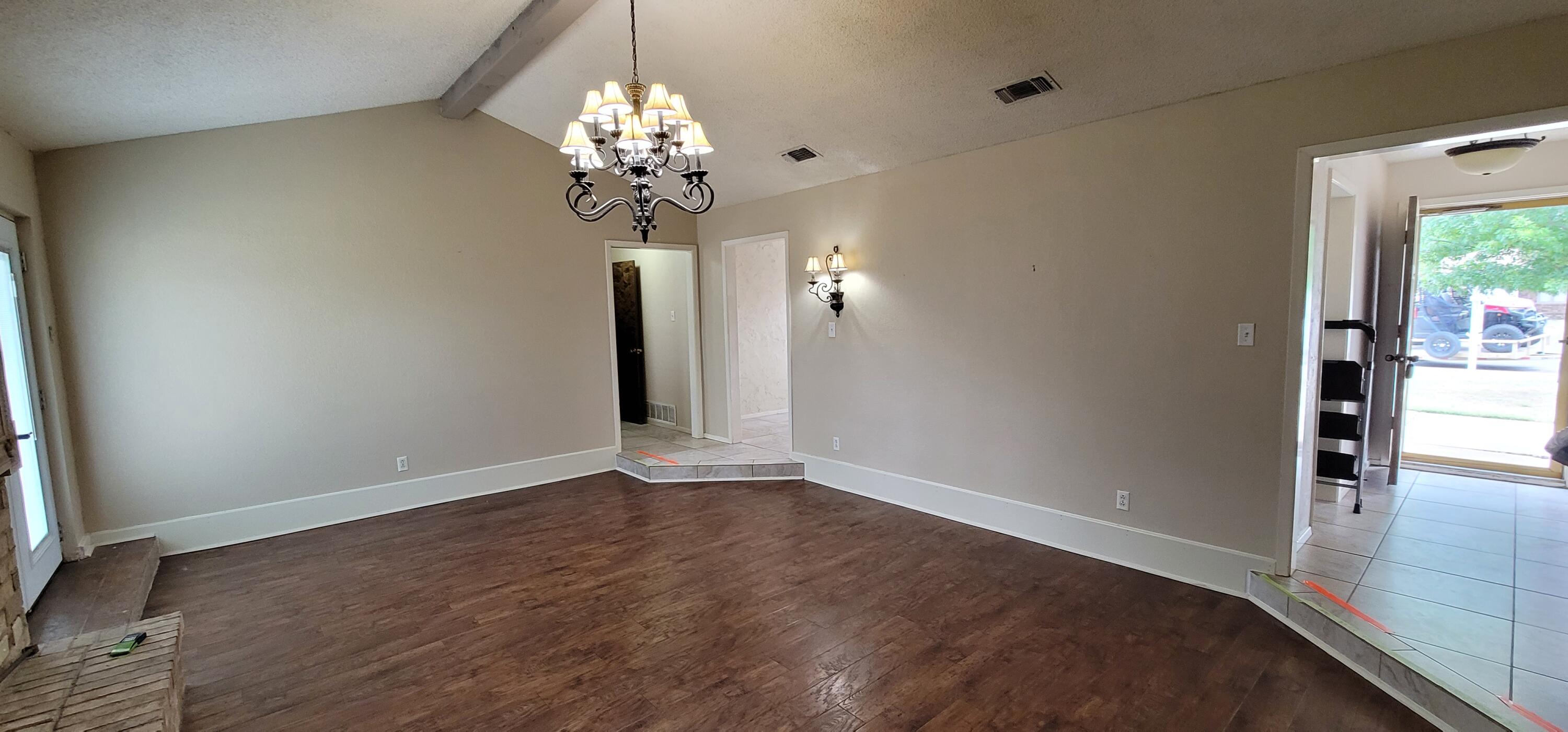 4803 73rd Street Lubbock, TX 79424 - Photo 12 of 32 Cathedral Ceiling in Living Area