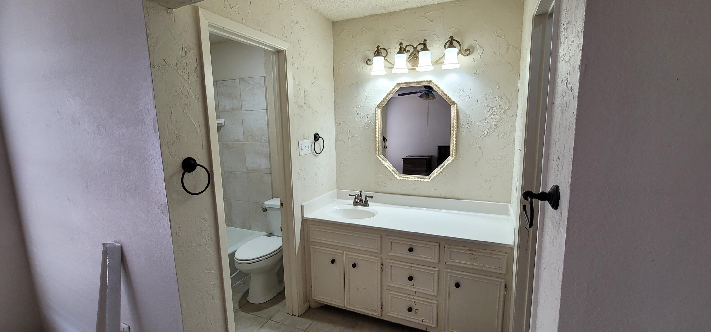 4803 73rd Street Lubbock, TX 79424 - Photo 19 of 32 Pretty Vanity Area