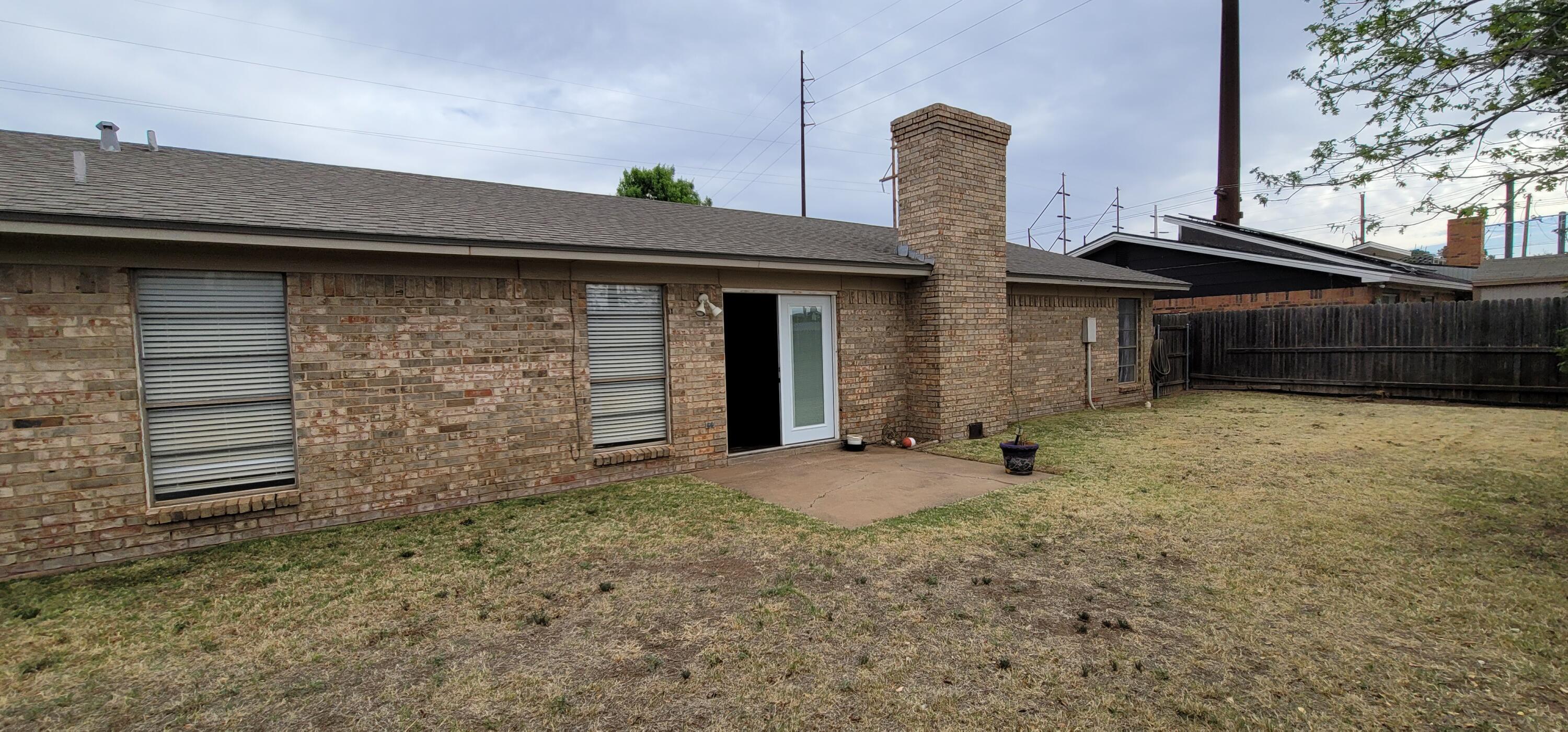 4803 73rd Street Lubbock, TX 79424 - Photo 29 of 32 The backyard is ready for retreats!