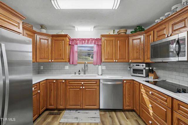 $349,900 | 1210 Tanglewood Drive, Greeneville, TN 37743