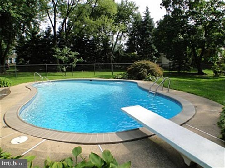 112 Arbor Road Churchville, PA 18966 - Photo 19 of 23 Pool