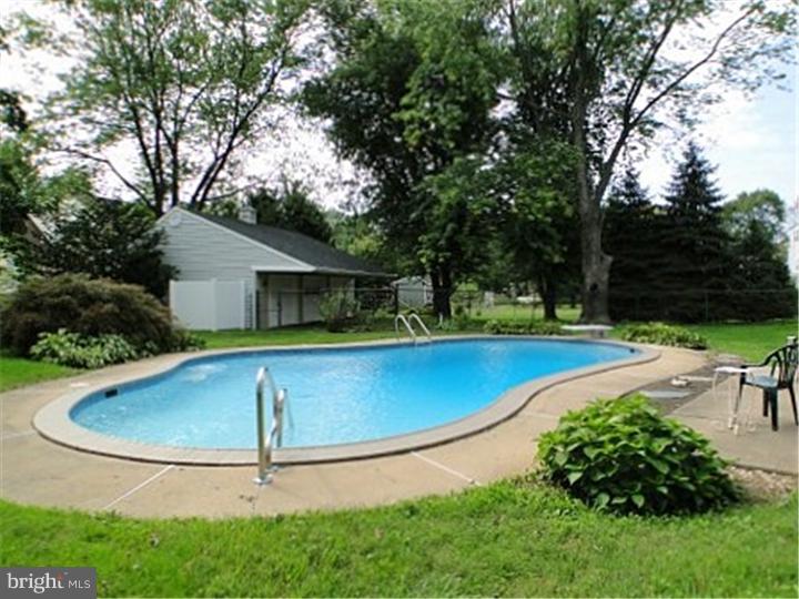 112 Arbor Road Churchville, PA 18966 - Photo 21 of 23 Pool