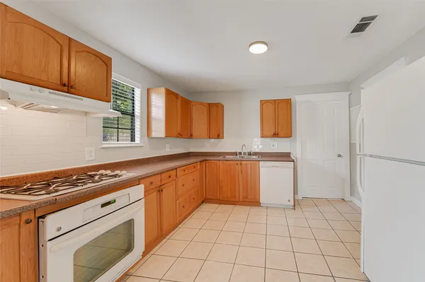 $2,500 | 1709 Clifford Avenue, Austin, TX 78702