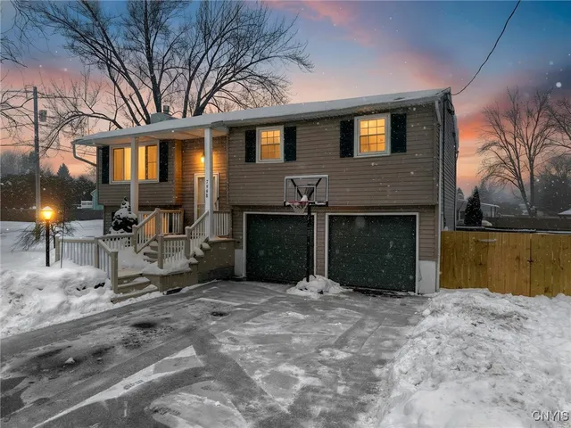 $275,000 | 7998 Trina Circle, Clay, NY 13041