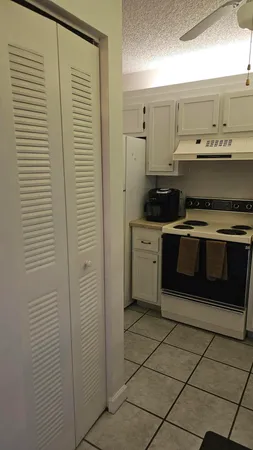 $1,500 | 3138 Via Poinciana, Unit 209, Lake Worth, FL 33467