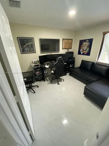 $3,000 | 4744 Northwest 114th Avenue, Unit 201, Doral, FL 33178