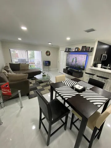 $3,000 | 4744 Northwest 114th Avenue, Unit 201, Doral, FL 33178