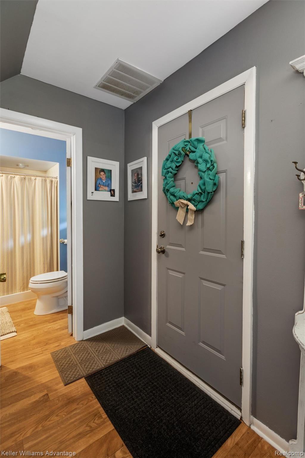 15084 Merriman Road Livonia, MI 48154 - Photo 5 of 37 05-15084 Merriman Rd, Livonia, MI, 481540013.jpg