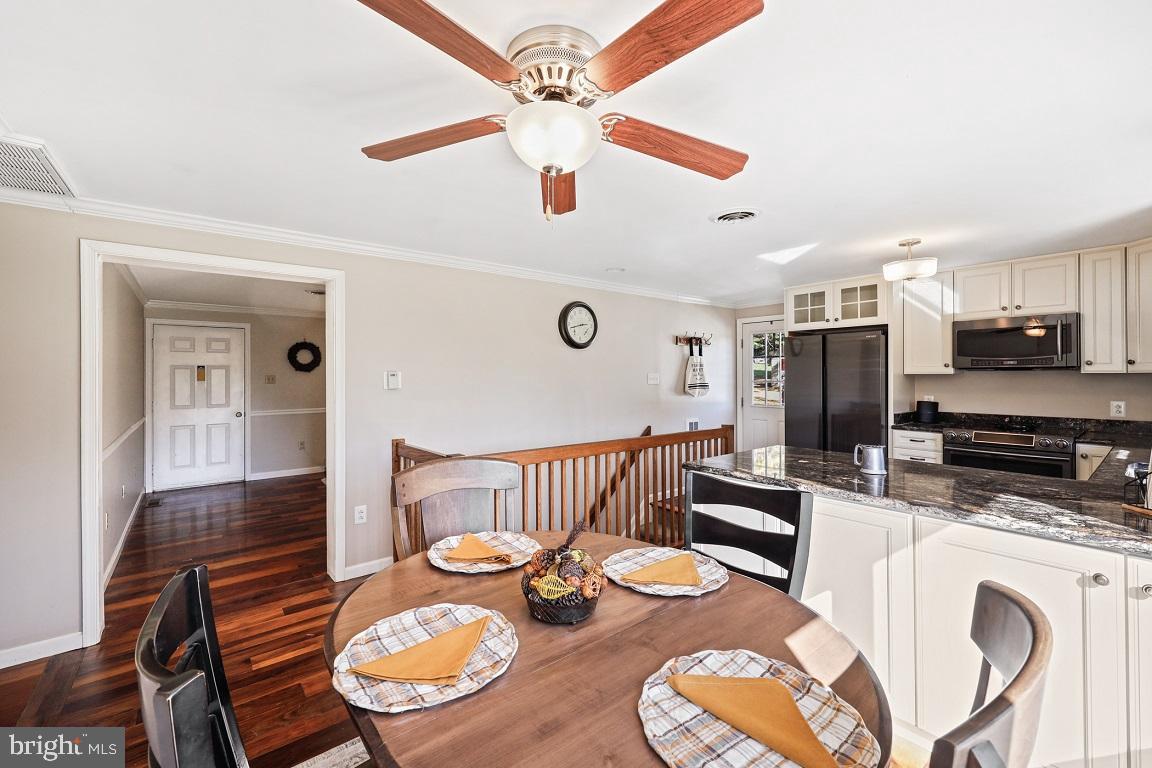 16333 Old Frederick Road Mount Airy, MD 21771 - Photo 9 of 38 Gallery Image 9