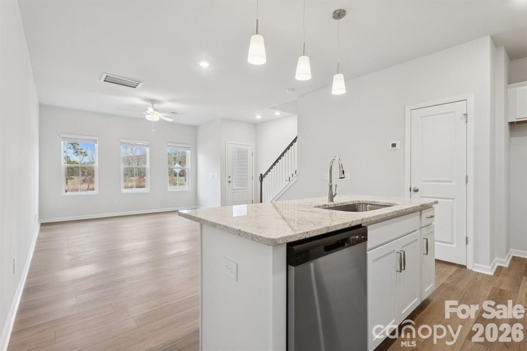 4628 Lakeview Road Charlotte, NC 28216 - Photo 3 of 15 Gallery Image 3