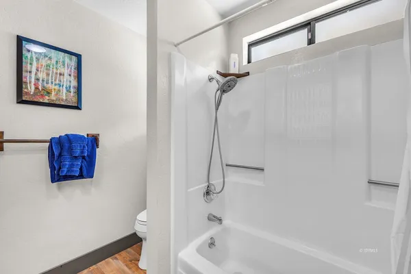 $725,000 | 54680 Falling Leaf Drive, Idyllwild, CA 92549