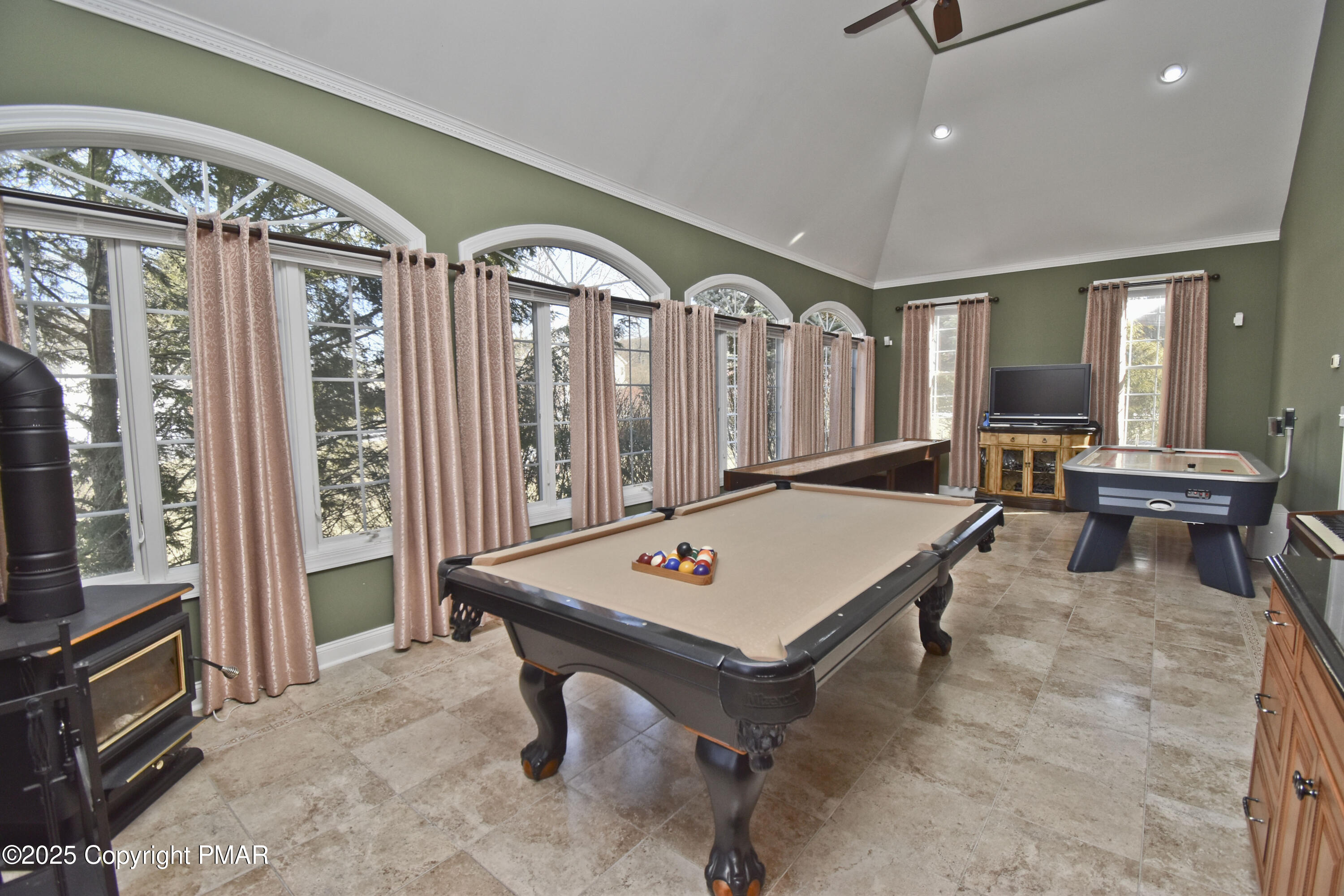 145 Rising Meadow Way East Stroudsburg, PA 18302 - Photo 30 of 94 7 Solarium (4)